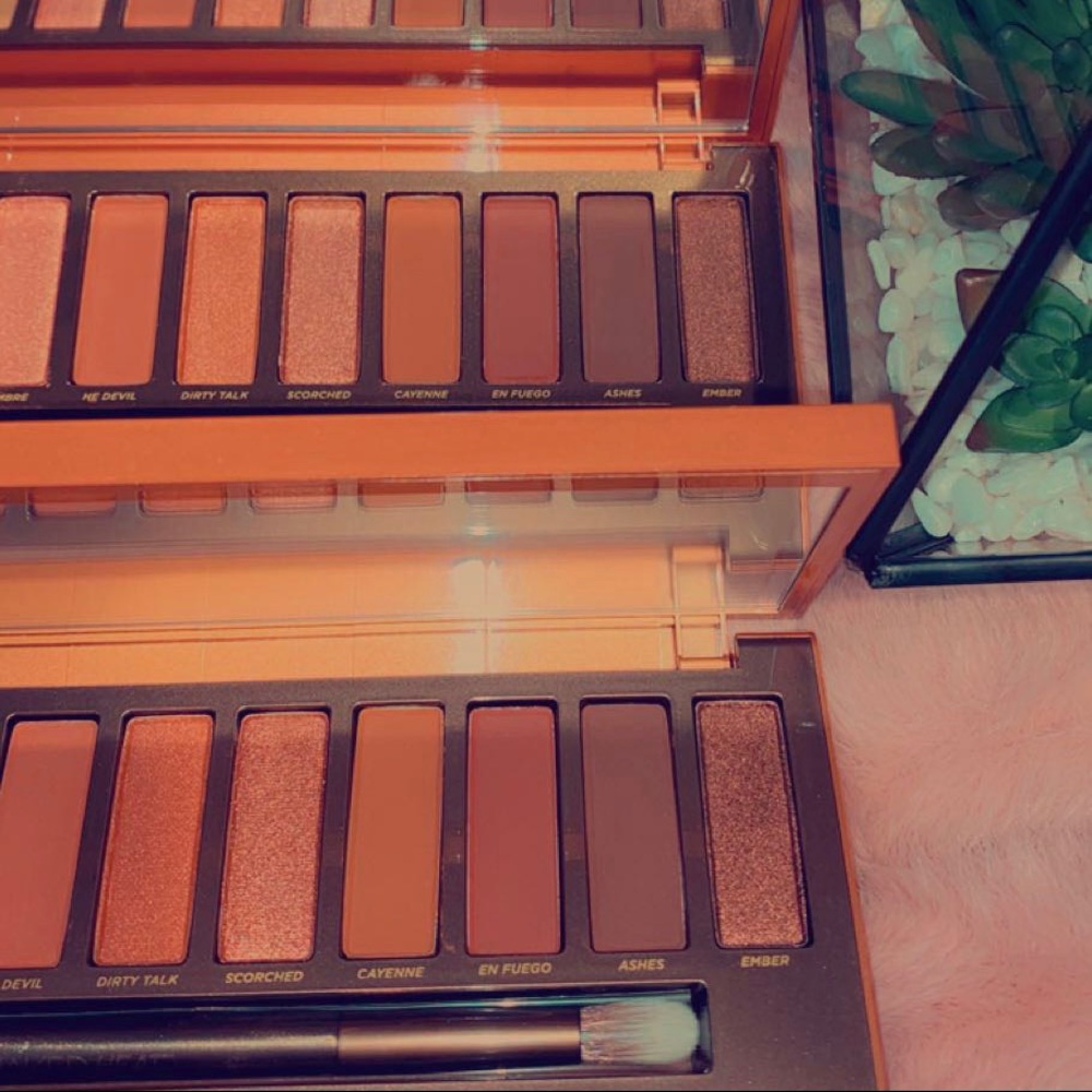 Urban Decay Heat - Picture 15 of 16